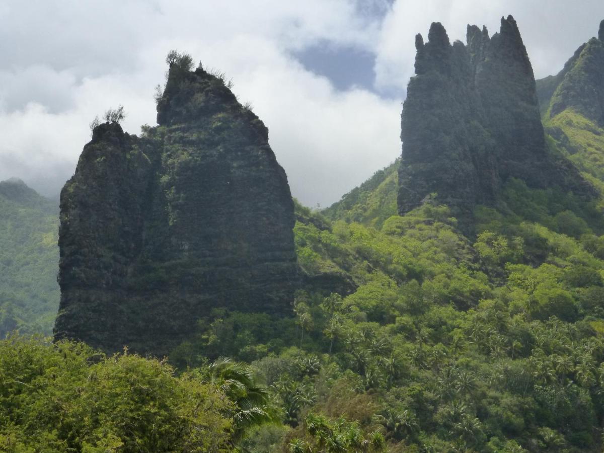 Fare Manutea Hotel Nuku Hiva Exterior photo