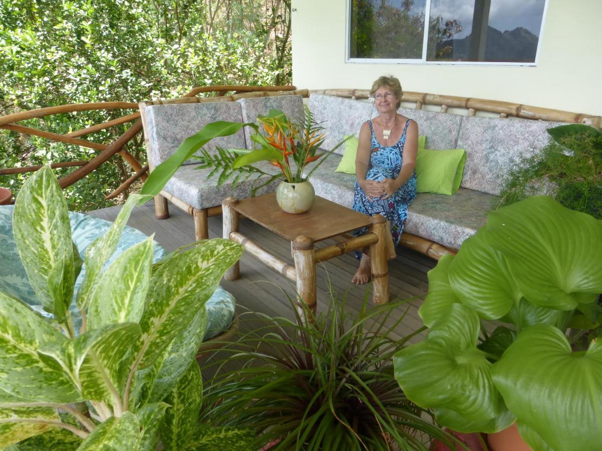 Fare Manutea Hotel Nuku Hiva Exterior photo